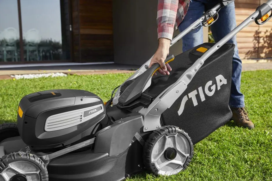 STIGA Twinclip 950e V Cordless Lawn Mower - Image 10
